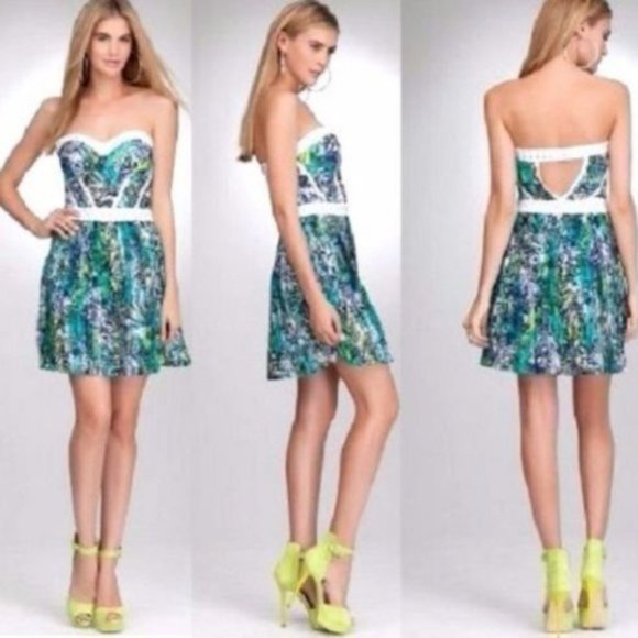 💋 Bebe green white strapless studs pleats dress S small NEW RARE 💋